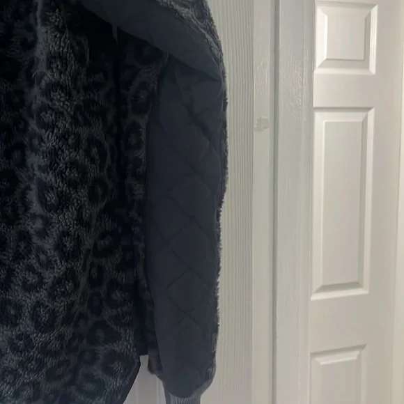 Abercrombie & Fitch Button Up Jacket - Picture 7 of 8